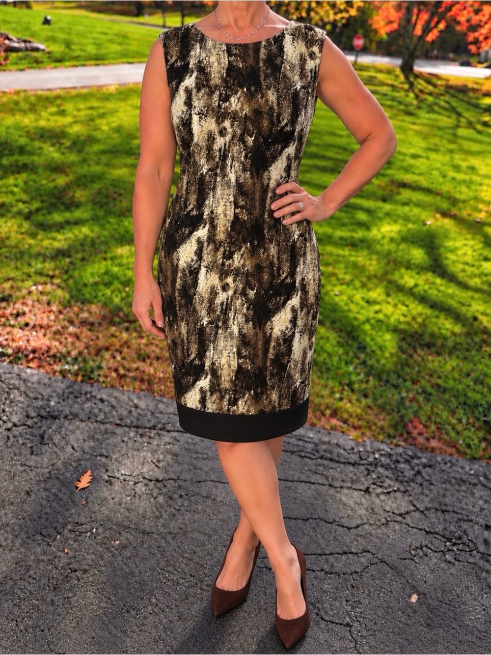 AB Studio Black and Cream Abstract Midi Shift Dress